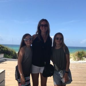 Meet your Posher, Debra